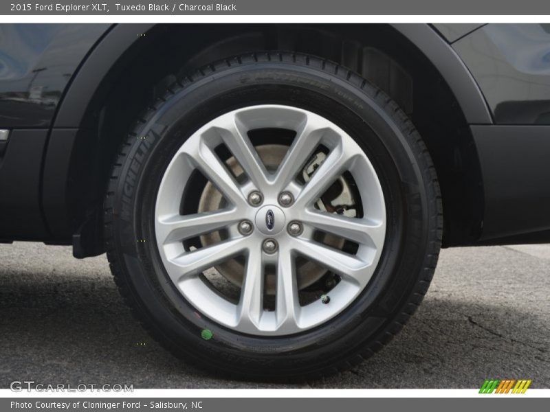Tuxedo Black / Charcoal Black 2015 Ford Explorer XLT