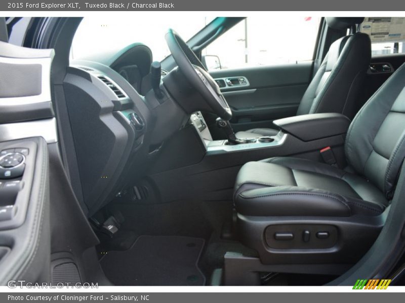Tuxedo Black / Charcoal Black 2015 Ford Explorer XLT