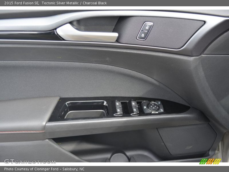 Tectonic Silver Metallic / Charcoal Black 2015 Ford Fusion SE