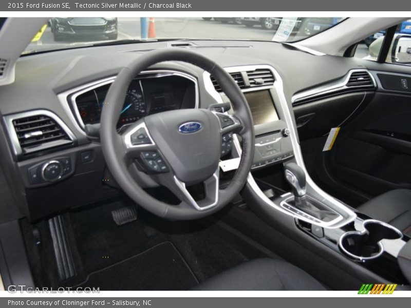 Tectonic Silver Metallic / Charcoal Black 2015 Ford Fusion SE