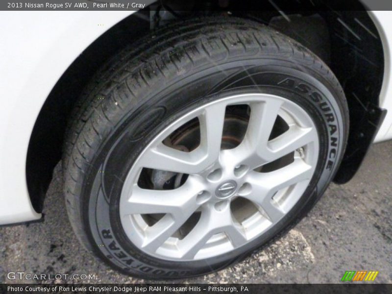 Pearl White / Gray 2013 Nissan Rogue SV AWD