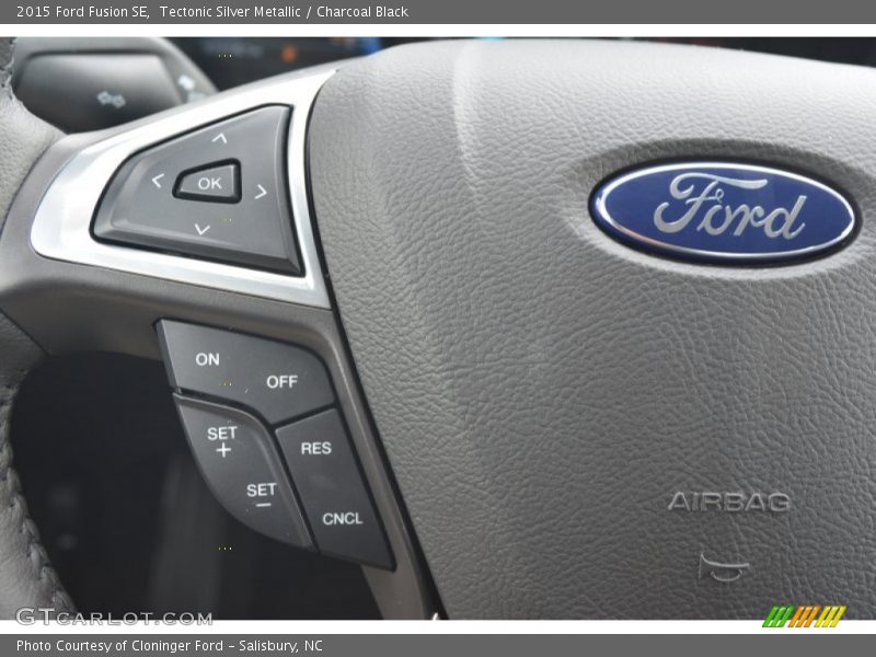 Tectonic Silver Metallic / Charcoal Black 2015 Ford Fusion SE