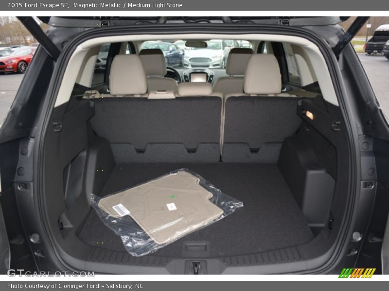 Magnetic Metallic / Medium Light Stone 2015 Ford Escape SE