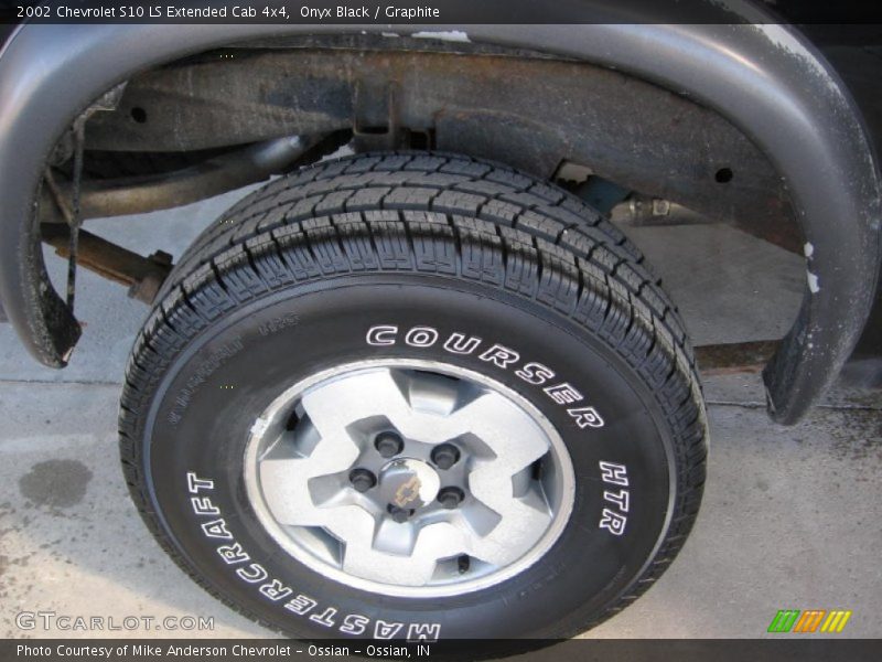 Onyx Black / Graphite 2002 Chevrolet S10 LS Extended Cab 4x4