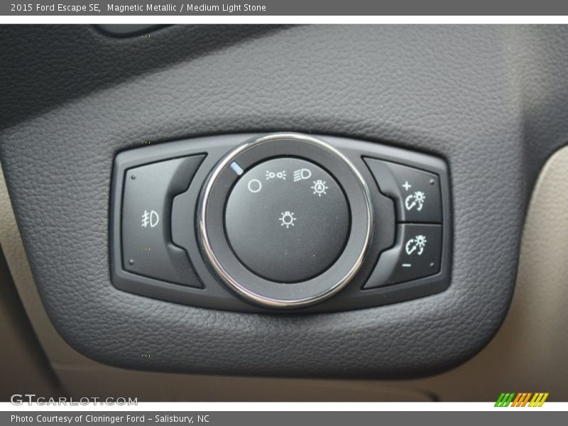 Magnetic Metallic / Medium Light Stone 2015 Ford Escape SE