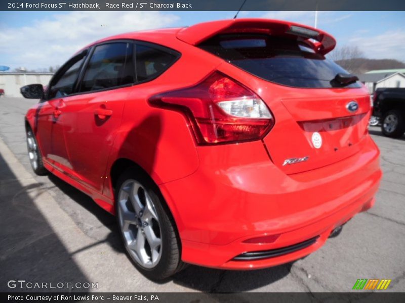 Race Red / ST Charcoal Black 2014 Ford Focus ST Hatchback