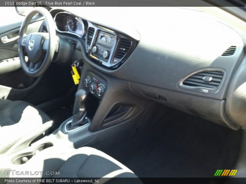 True Blue Pearl Coat / Black 2013 Dodge Dart SE