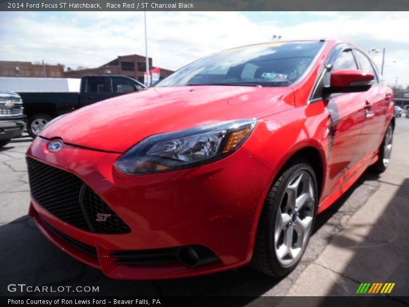 Race Red / ST Charcoal Black 2014 Ford Focus ST Hatchback