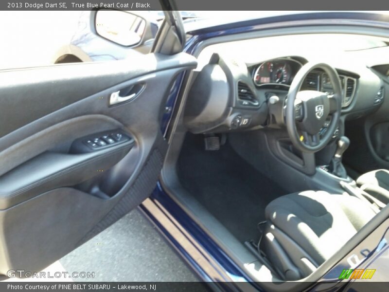 True Blue Pearl Coat / Black 2013 Dodge Dart SE