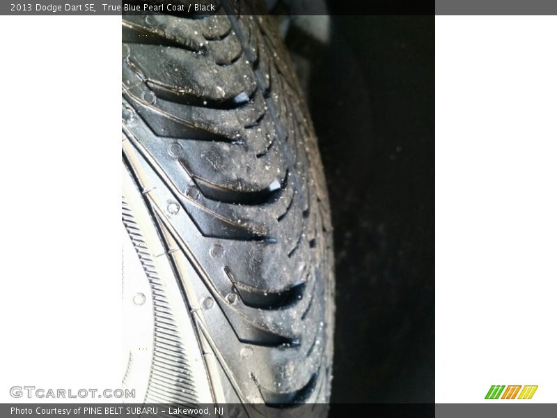 True Blue Pearl Coat / Black 2013 Dodge Dart SE