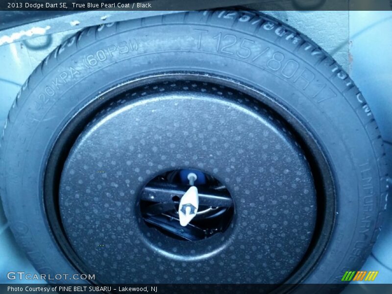 True Blue Pearl Coat / Black 2013 Dodge Dart SE