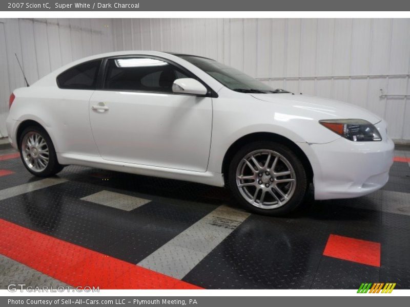 Super White / Dark Charcoal 2007 Scion tC