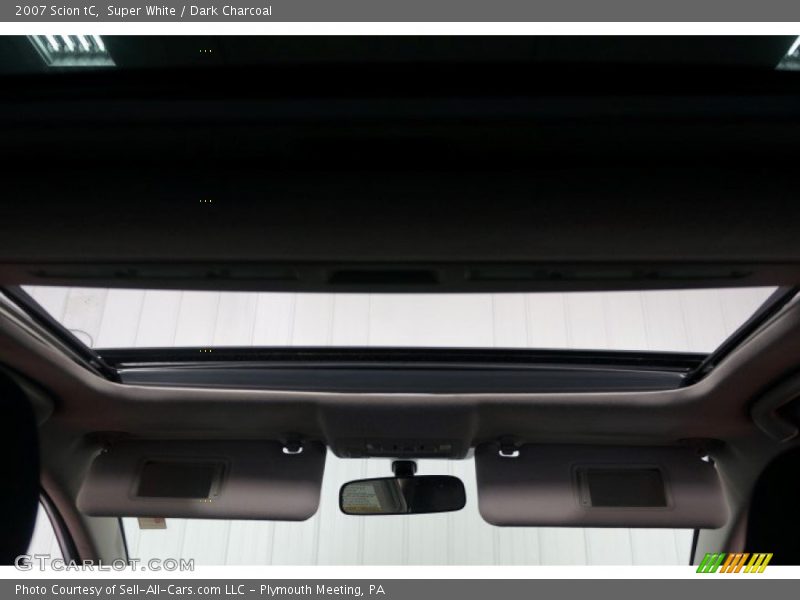 Super White / Dark Charcoal 2007 Scion tC