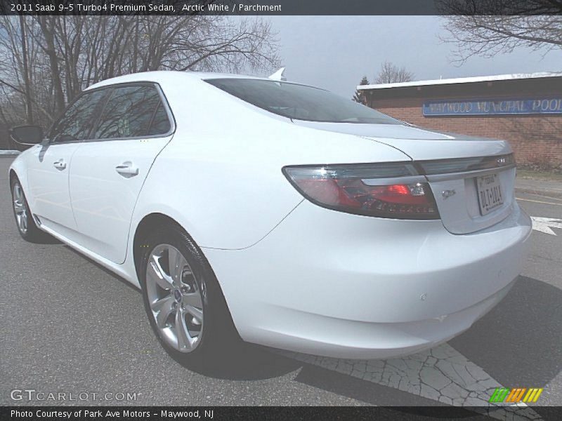 Arctic White / Parchment 2011 Saab 9-5 Turbo4 Premium Sedan