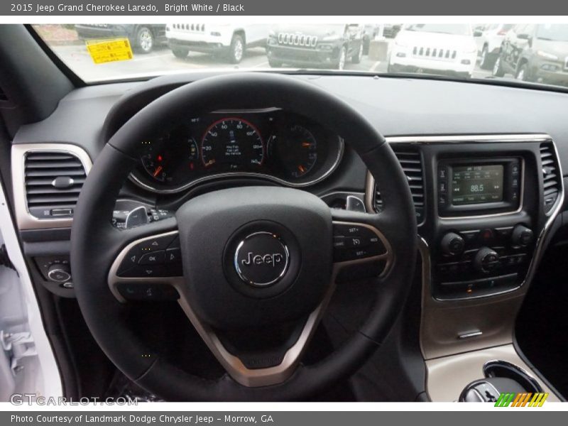 Bright White / Black 2015 Jeep Grand Cherokee Laredo