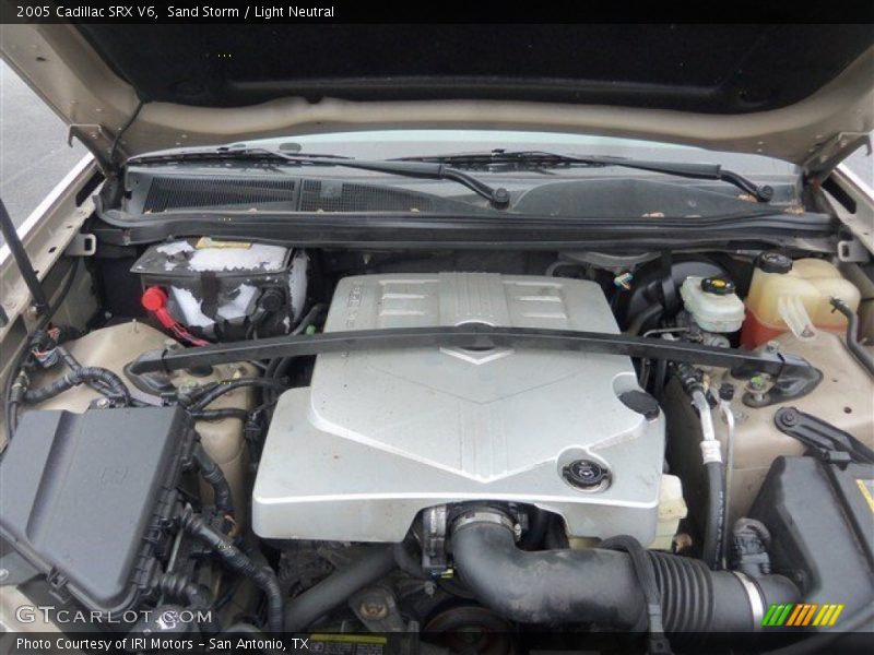 Sand Storm / Light Neutral 2005 Cadillac SRX V6