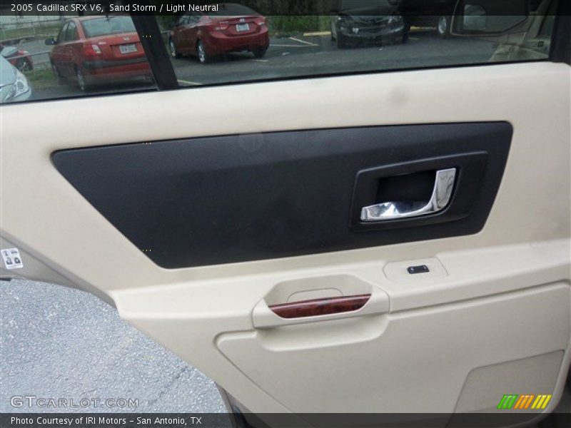Sand Storm / Light Neutral 2005 Cadillac SRX V6
