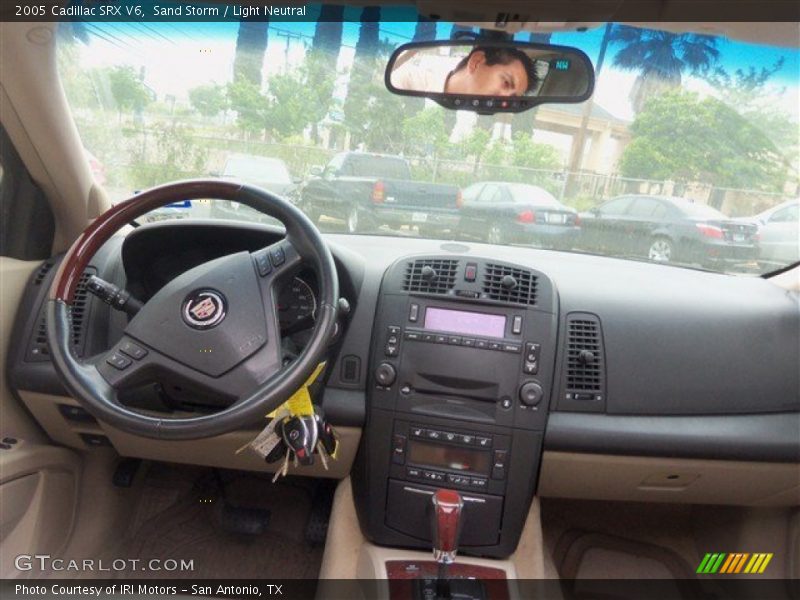 Sand Storm / Light Neutral 2005 Cadillac SRX V6