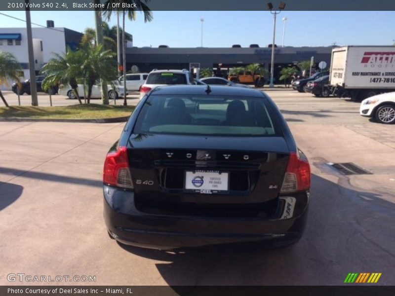 Black Stone / Off Black 2010 Volvo S40 2.4i