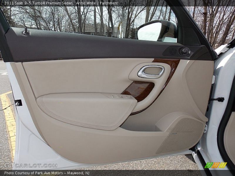 Arctic White / Parchment 2011 Saab 9-5 Turbo4 Premium Sedan