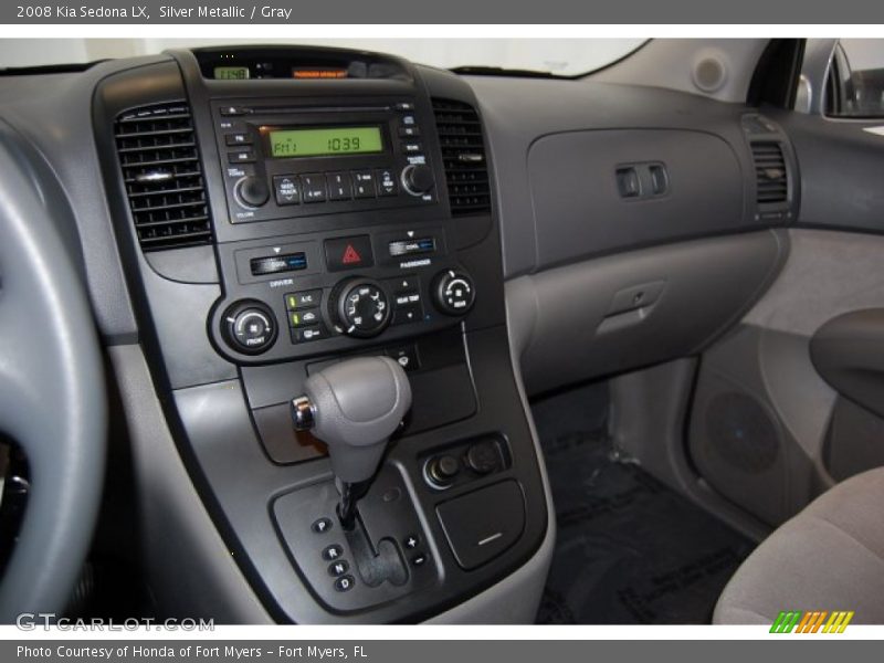 Silver Metallic / Gray 2008 Kia Sedona LX