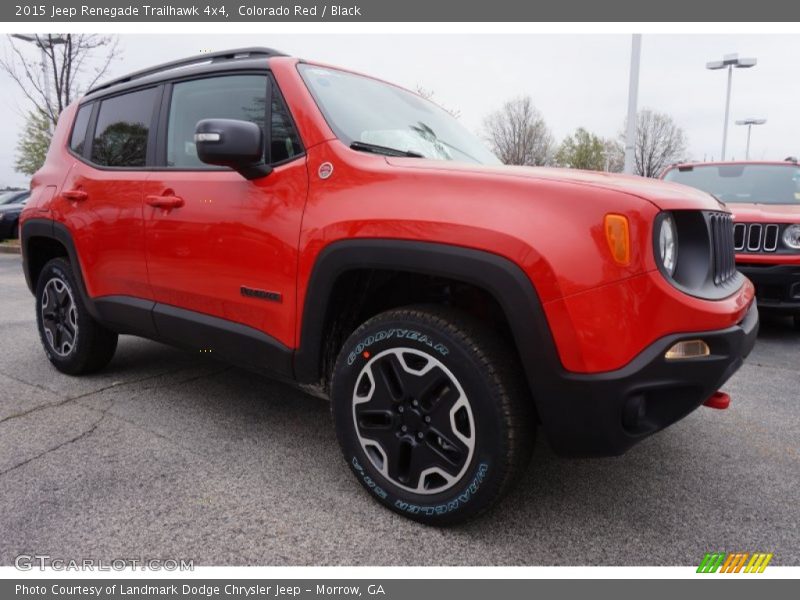 Front 3/4 View of 2015 Renegade Trailhawk 4x4