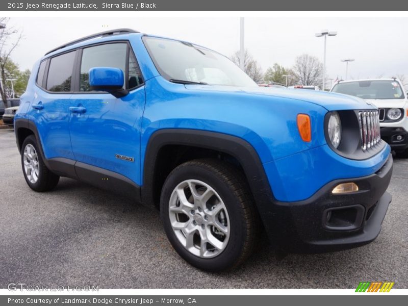 Front 3/4 View of 2015 Renegade Latitude
