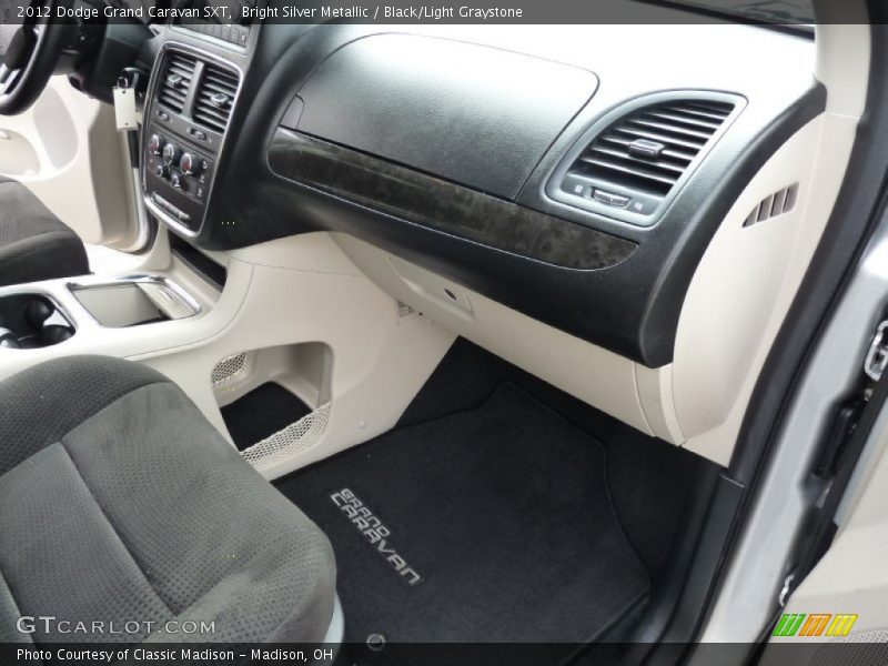 Bright Silver Metallic / Black/Light Graystone 2012 Dodge Grand Caravan SXT