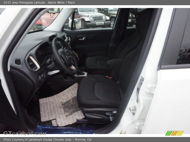 Alpine White / Black 2015 Jeep Renegade Latitude