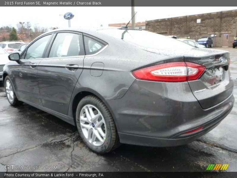 Magnetic Metallic / Charcoal Black 2015 Ford Fusion SE