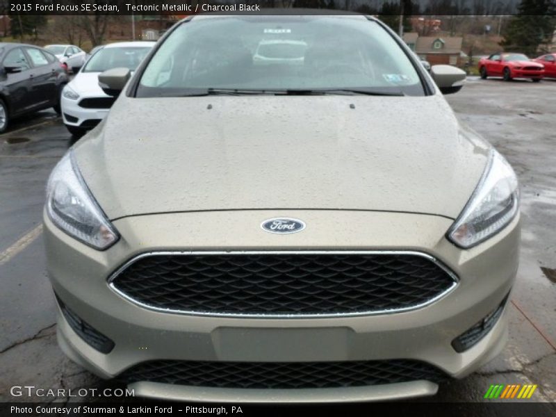 Tectonic Metallic / Charcoal Black 2015 Ford Focus SE Sedan