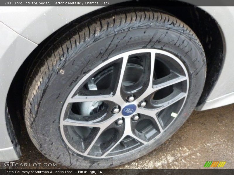 Tectonic Metallic / Charcoal Black 2015 Ford Focus SE Sedan