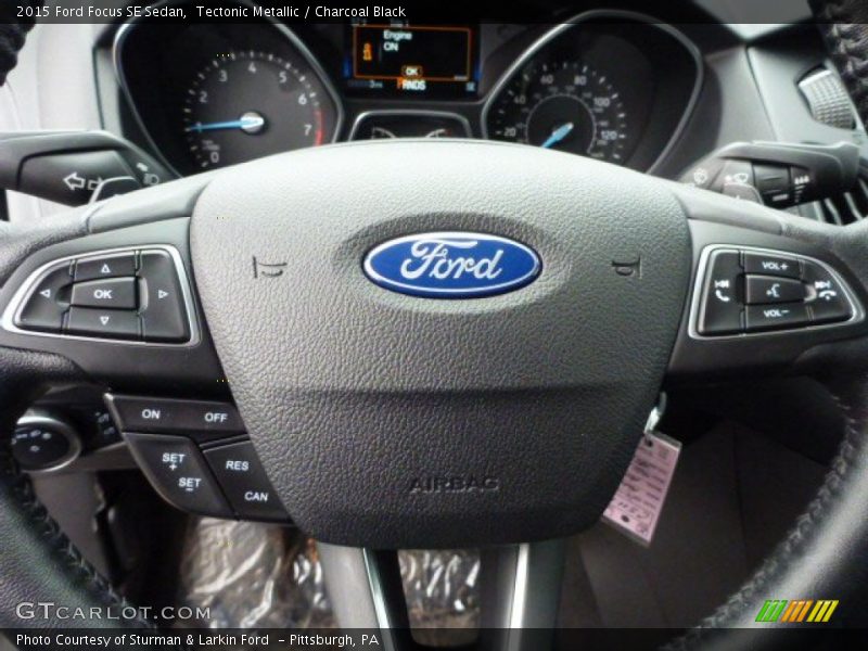 Tectonic Metallic / Charcoal Black 2015 Ford Focus SE Sedan