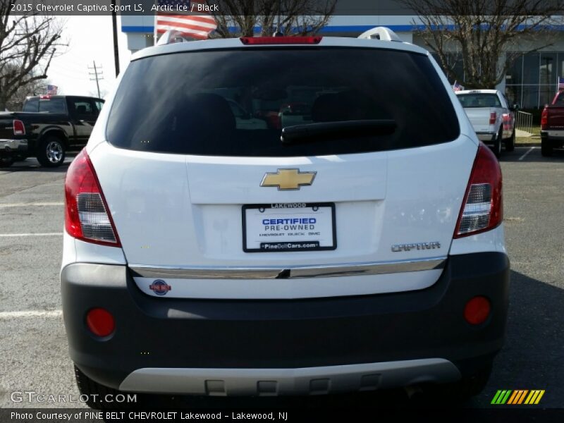 Arctic Ice / Black 2015 Chevrolet Captiva Sport LS
