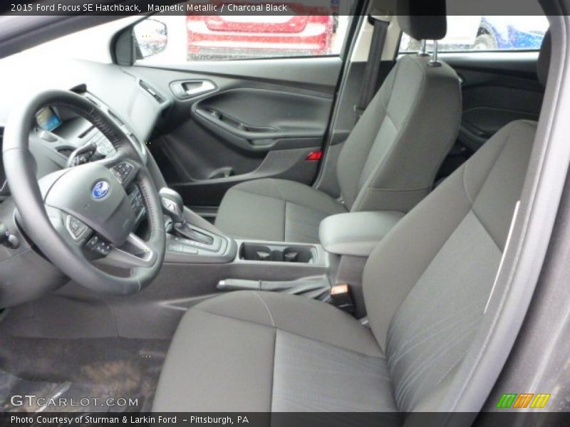 Magnetic Metallic / Charcoal Black 2015 Ford Focus SE Hatchback