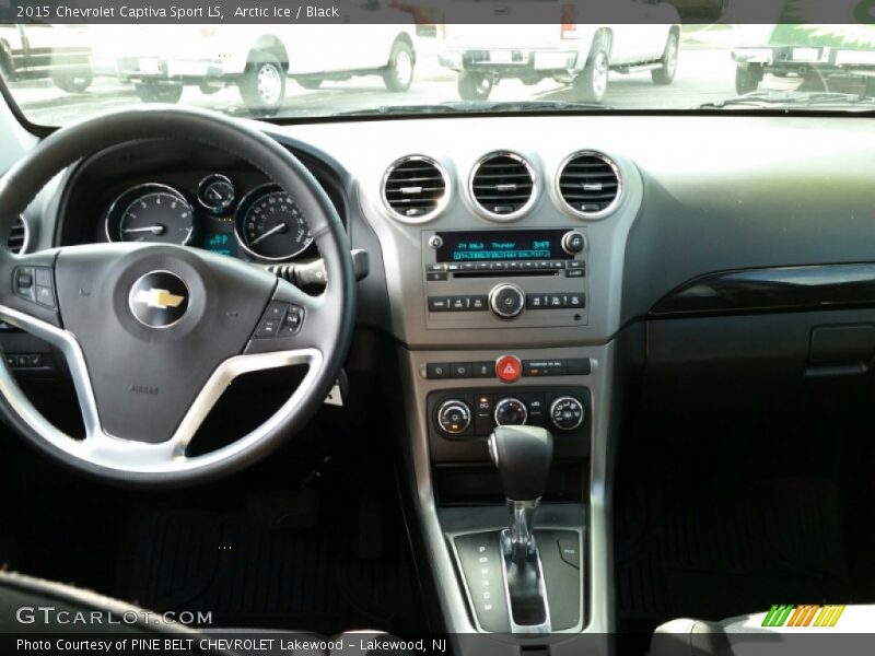 Arctic Ice / Black 2015 Chevrolet Captiva Sport LS