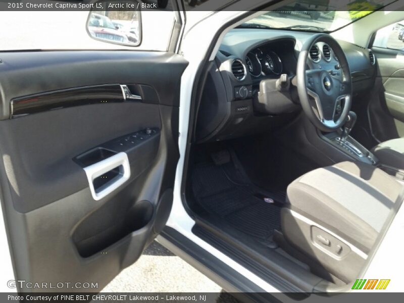 Arctic Ice / Black 2015 Chevrolet Captiva Sport LS