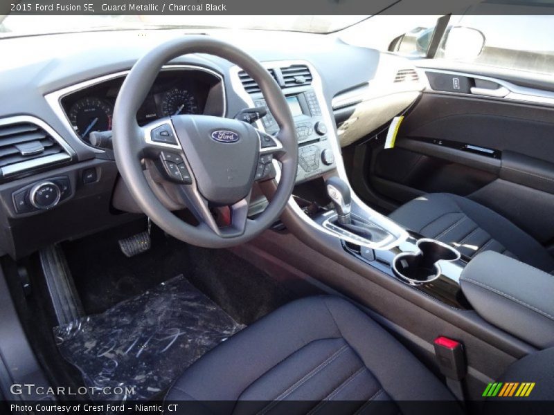 Guard Metallic / Charcoal Black 2015 Ford Fusion SE