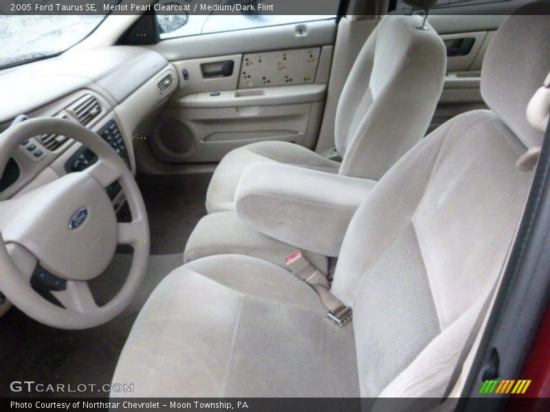 Merlot Pearl Clearcoat / Medium/Dark Flint 2005 Ford Taurus SE