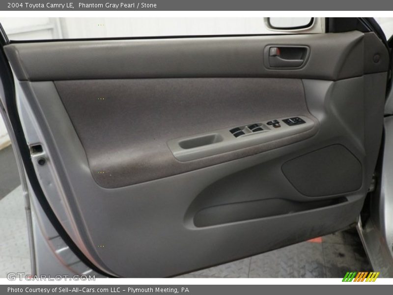 Phantom Gray Pearl / Stone 2004 Toyota Camry LE