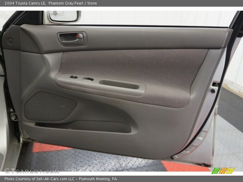 Phantom Gray Pearl / Stone 2004 Toyota Camry LE