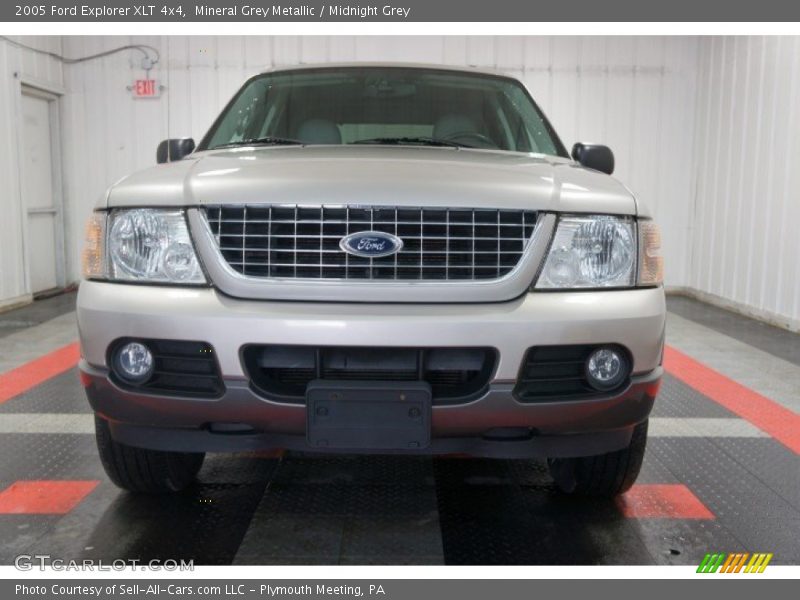 Mineral Grey Metallic / Midnight Grey 2005 Ford Explorer XLT 4x4