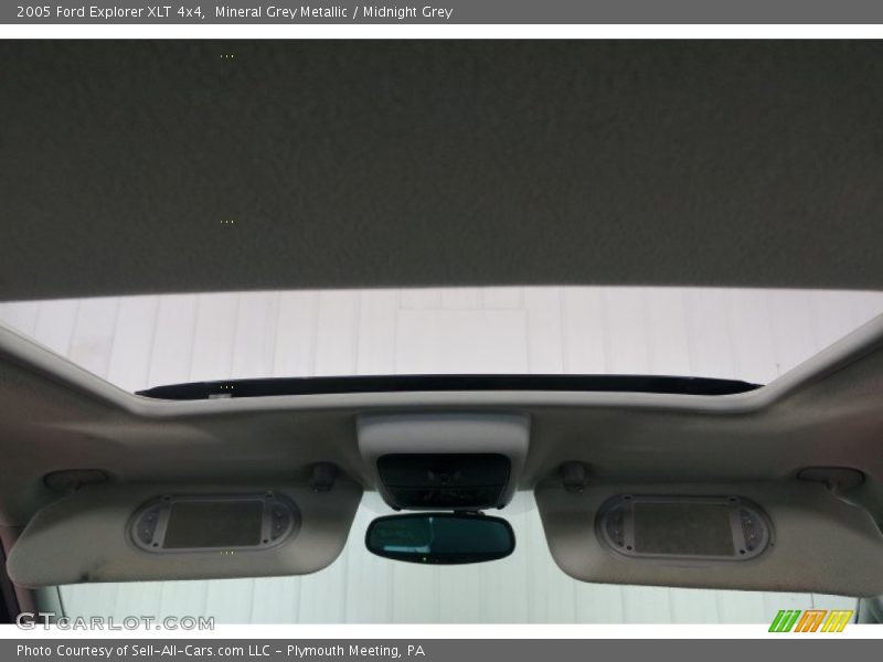 Mineral Grey Metallic / Midnight Grey 2005 Ford Explorer XLT 4x4