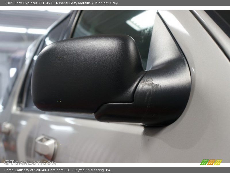 Mineral Grey Metallic / Midnight Grey 2005 Ford Explorer XLT 4x4