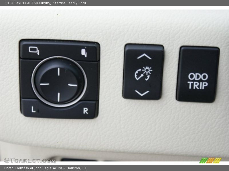 Controls of 2014 GX 460 Luxury