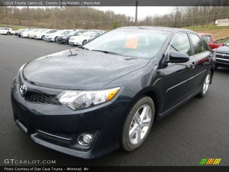 Front 3/4 View of 2014 Camry LE