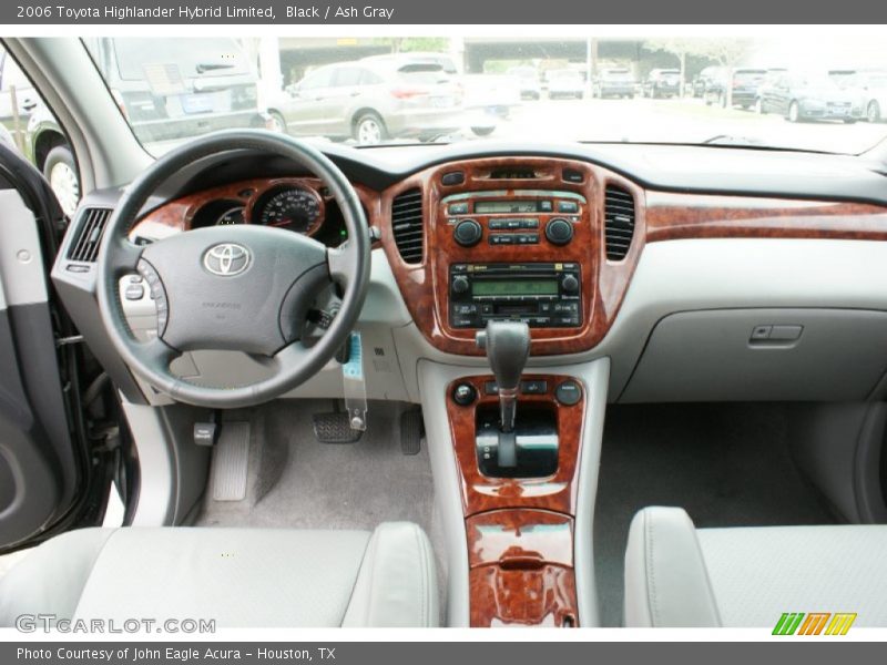 Black / Ash Gray 2006 Toyota Highlander Hybrid Limited