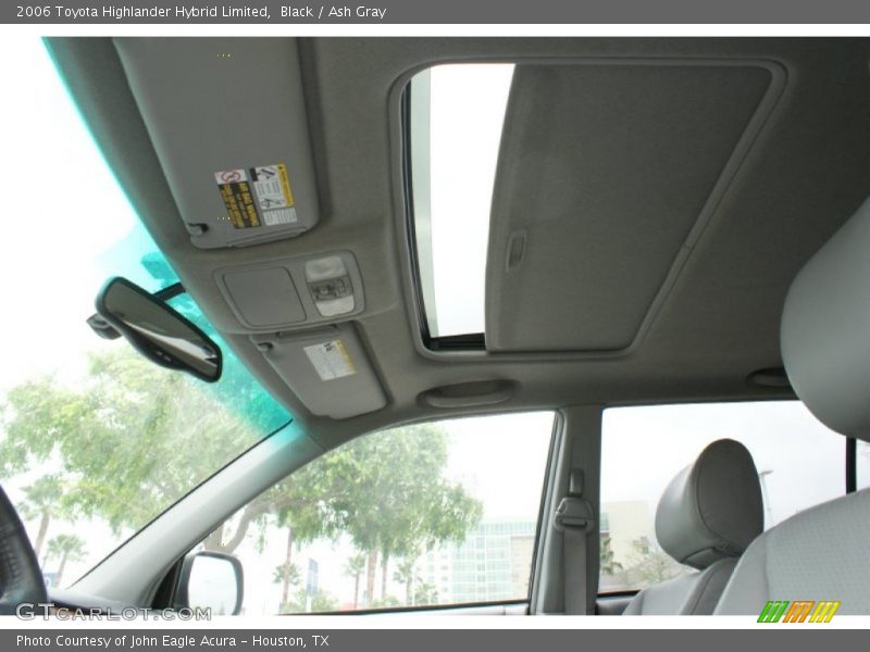 Black / Ash Gray 2006 Toyota Highlander Hybrid Limited