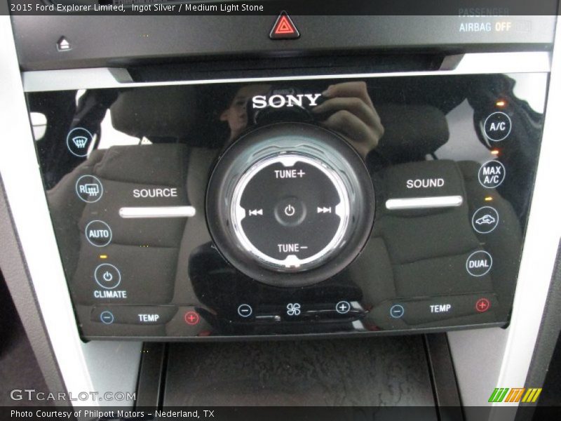 Ingot Silver / Medium Light Stone 2015 Ford Explorer Limited
