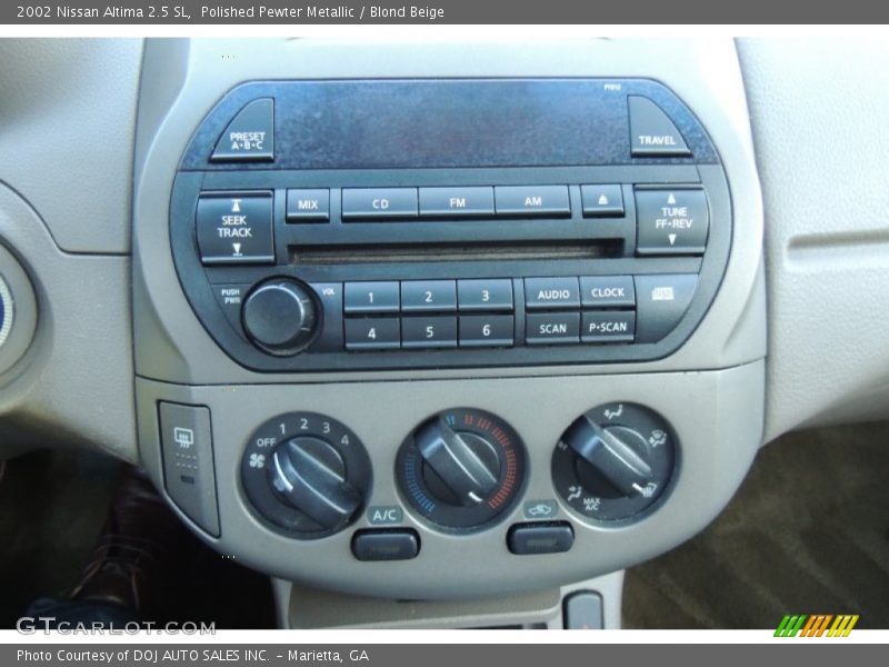 Polished Pewter Metallic / Blond Beige 2002 Nissan Altima 2.5 SL